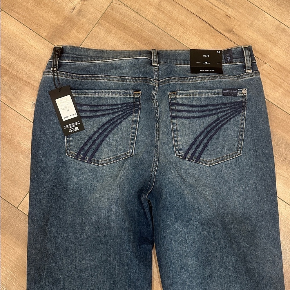 NWT 7 For All Mankind DOJO Flare Jeans Sz 32 - Picture 5 of 11